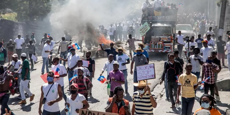 Bandas siembran terror en Puerto Príncipe, ahuyentan familias enteras