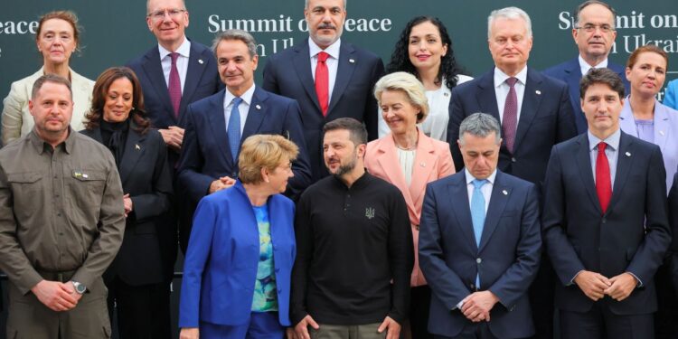 Cumbre de Paz en Ucrania cierra con una declaración conjunta sin la firma de 12 países