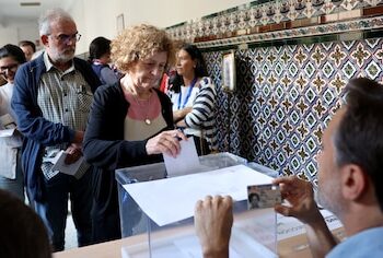 Normalidad absoluta en la apertura de los colegios para las elecciones europeas