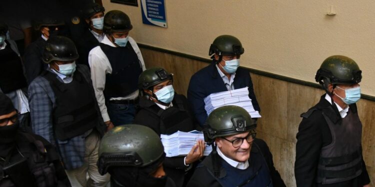 Inicia hoy juicio preliminar a implicados en caso Calamar