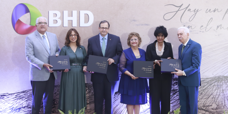 BHD presenta edición conmemorativa del poema “Hay un país en el mundo” ilustrado por Elsa Núñez