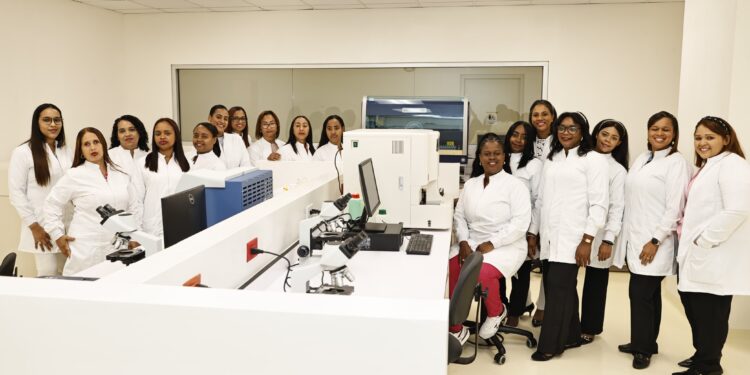 SNS pone en funcionamiento nuevo laboratorio clínico en Ciudad Sanitaria