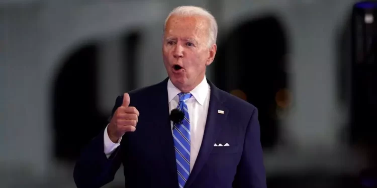 Biden admite que tuvo “una mala noche” en el debate y que “metió la pata”