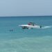 Rescatan con vida a una mujer que cayó en aguas del Mar Caribe