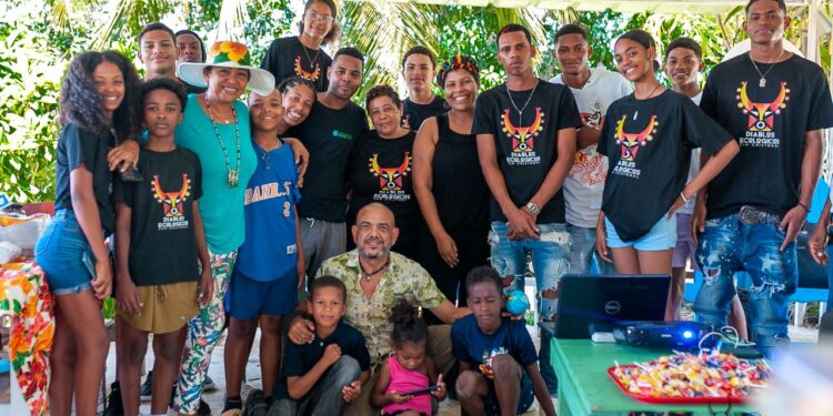 Carnaval se colorea de solidaridad con labor social