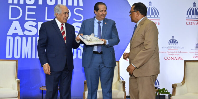 Conape presenta el libro “Historia de los Asilos Dominicanos”