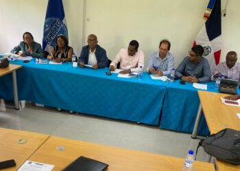 FAPROUASD denuncia desasignación de docencia y cierre deliberado de secciones