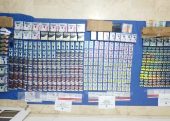 Ocupan más de 300 cigarrillos electrónicos y chocolates con presunta marihuana