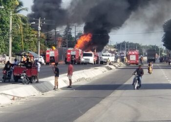Sistema 911 coordina 28 unidades de emergencia en explosión de camión de gas