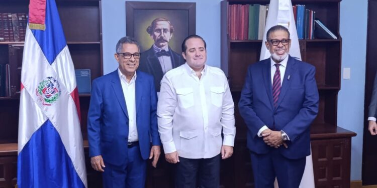 Modesto Guzmán asume como incumbente de la Dirección General de Desarrollo de la Comunidad