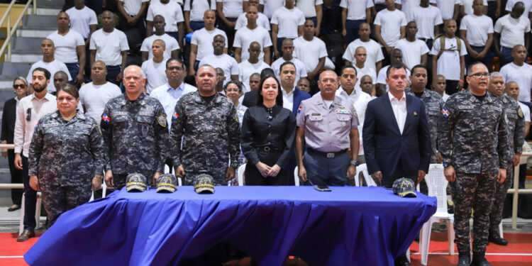 Ministerio Interior y Policía recibe 775 nuevos cadetes más para fortalecer reforma