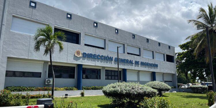 Migración investiga caída de extranjero mientras era perseguido
