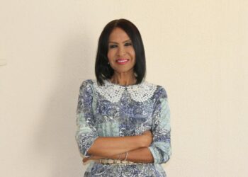 Ada Guzmán presenta propuesta Secretaría de Relaciones Internacionales del CIPESA en plancha