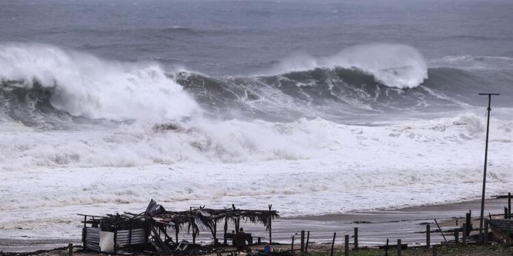 Milton se convierte en huracán y se fortalecerá hasta impactar en Florida el miércoles