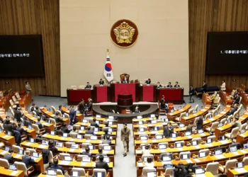El Parlamento de Corea del Sur destituye al presidente por haber declarado la ley marcial