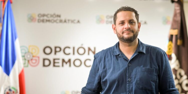 Opción Democrática exige destitución de Tony Peña Guaba por manejo inadecuado de bonos navideños