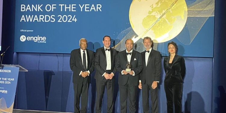 Banreservas recibe en Londres premio Banco del Año en RD 2024