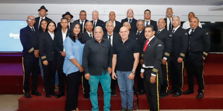 Alcaldía de Santiago y el maestro Amaury Sánchez inician reestructuración Banda Municipal de Música