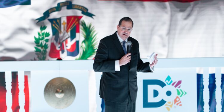 Presidente BHD afirma que su cartera de créditos al sector turismo mantiene un crecimiento de 30%