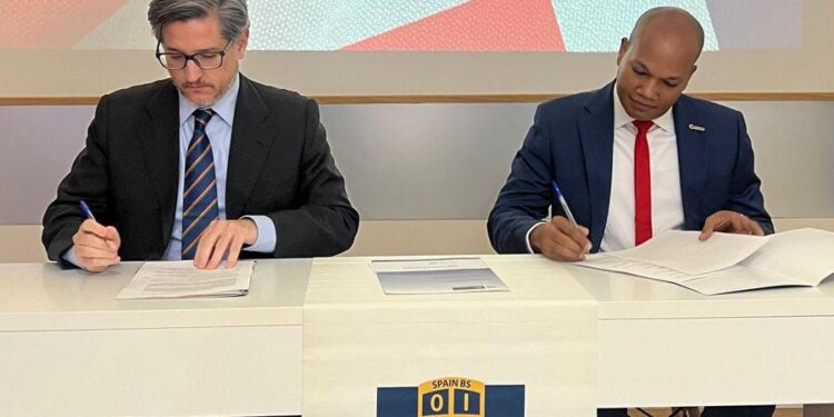 CAESCO y Spain Business School firman alianza para impulsar la formación profesional internacional