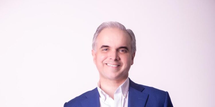 Luis Miguel De Camps llama a la ciudadanía a vincularse para construir una educación de calidad
