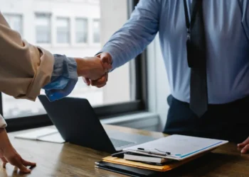 El sector industrial supera los 360 mil empleos formales