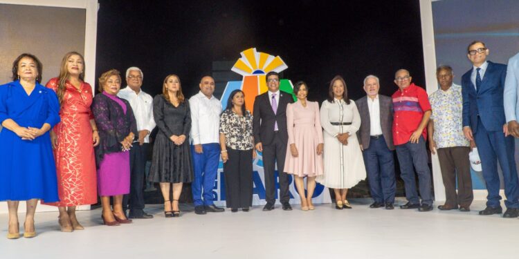 Alcalde de SDE lanza la marca ciudad “Costa del Faro, Gente que Brilla”