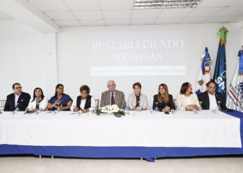 SNS devuelve la sonrisa a 134 adultos mayores de SDE