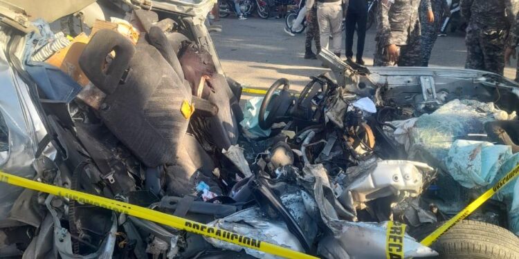 Accidente deja un muerto y varios heridos; 911 coordina asistencia