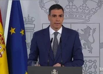 Pedro Sánchez no descarta ninguna hipótesis sobre el apagón y se centra en recuperar el suministro