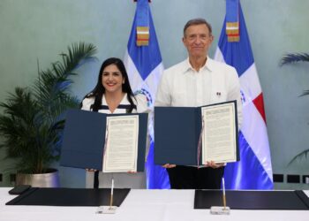MIREX y ProDominicana firman acuerdo para fortalecer procesos de visados y residencia de extranjeros por inversión y negocios