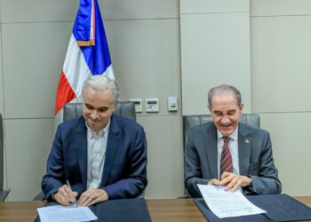 MINERD y MESCyT firman resolución que elimina trámites físicos y valida certificados digitales