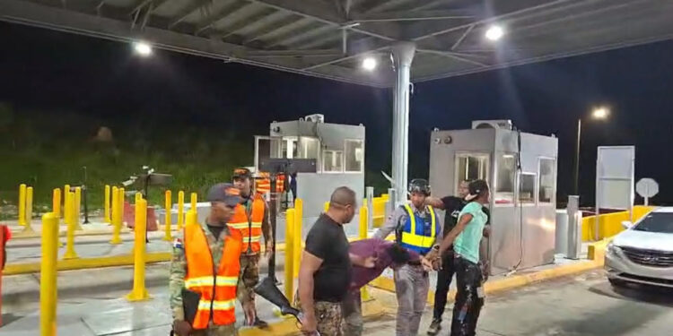 COMIPOL recupera vehículo robado