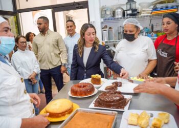 Gloria Reyes supervisa acciones de la alianza Supérate-Infotep en los CSCS de Santiago
