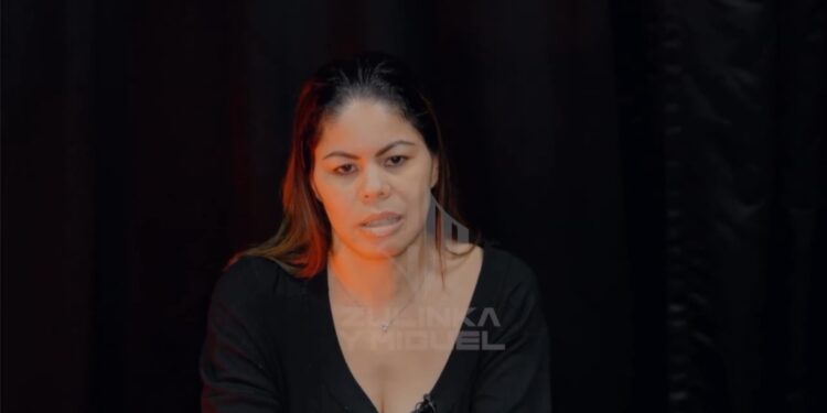 Zulinka dice recibió cheque como miembro de la orquesta, no como hija de Ruby Pérez