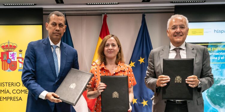 RD y España impulsan proyecto satelital reducirá brecha digital en zonas rurales