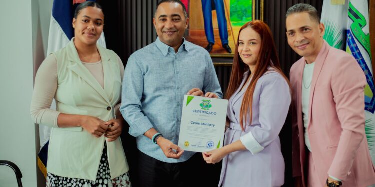 CEAM Ministry recibe reconocimiento oficial, por su aporte artístico y espiritual en Punta Cana
