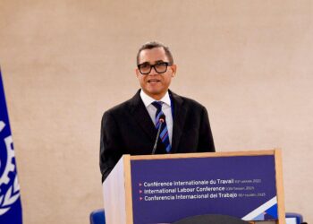 Eddy Olivares dice crecimiento económico debe generar empleos de calidad