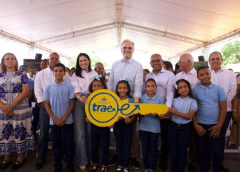 TRAE llega a Montecristi para garantizar equidad, seguridad y acceso a más de 14 mil estudiantes