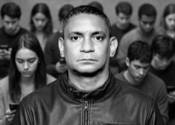 Mark Rumors debuta con “Like A Toy”, una canción que denuncia la decadencia digital de la humanidad