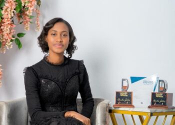 Comunicadora Claudia Galán se destaca con sus “10 preguntas”