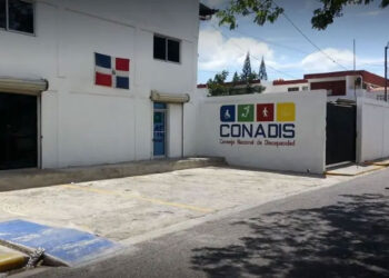 CONADIS garantiza inclusión educativa a niño con discapacidad tras llamando de madre en La Romana