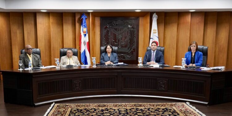 Cámara de Cuentas aprueba y publica informes de auditoría al Ayuntamiento de SDO y a la CDEEE