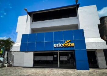 EDEEste informa avería en circuitos de Villa Mella por impacto a poste eléctrico