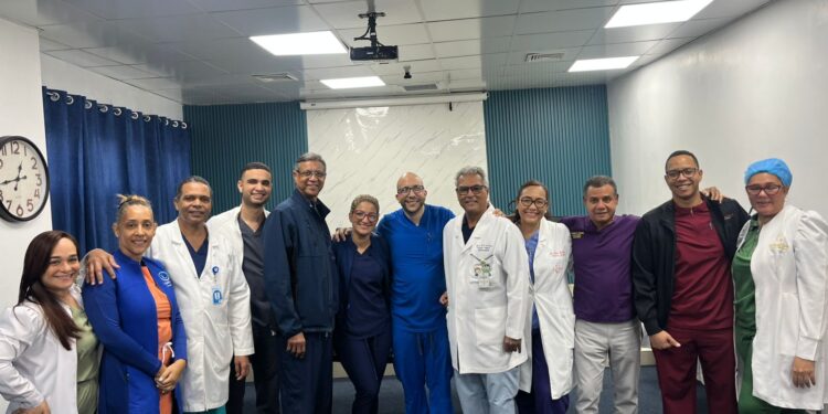 Realizan primera cirugía fetal en la Red Pública y corrección de hernia diafragmática vía toracoscopia asistida de RD