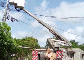Edeeste informa que trabaja en la normalización de averías en el circuito 3 de Villa Mella