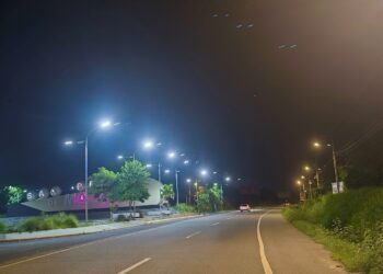 En primer semestre 2025, Edeeste puso en funcionamiento más de 15 mil luminarias