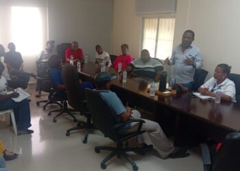 Edeeste refuerza contacto directo con comunidades para atender averías y explicar situación actual