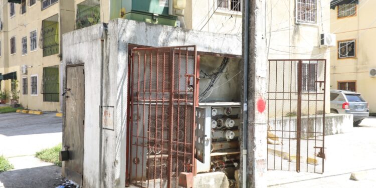 Desaprensivos sustraen medidores eléctricos en diversos residenciales de Cancino