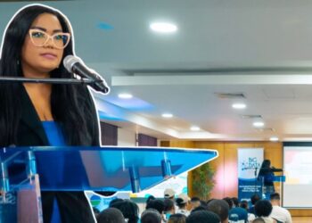 Walddy Lina Polanco imparte charla “Las mejores historias se escriben en silencio”